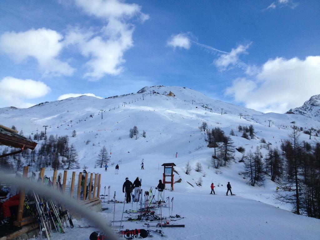 Olimpic Village Th Sestriere Apartments Exteriör bild