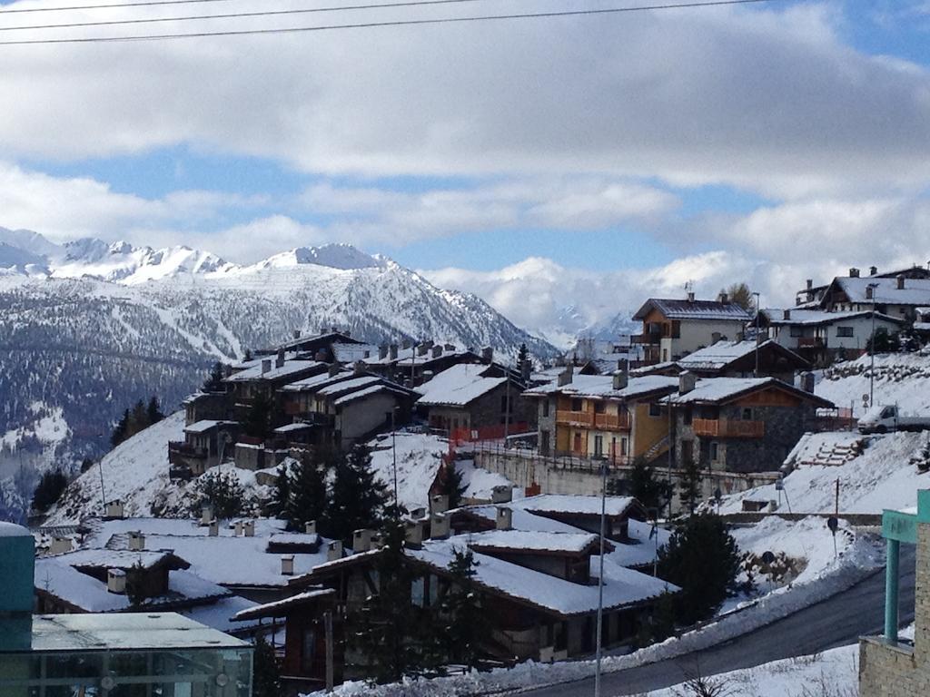 Olimpic Village Th Sestriere Apartments Exteriör bild