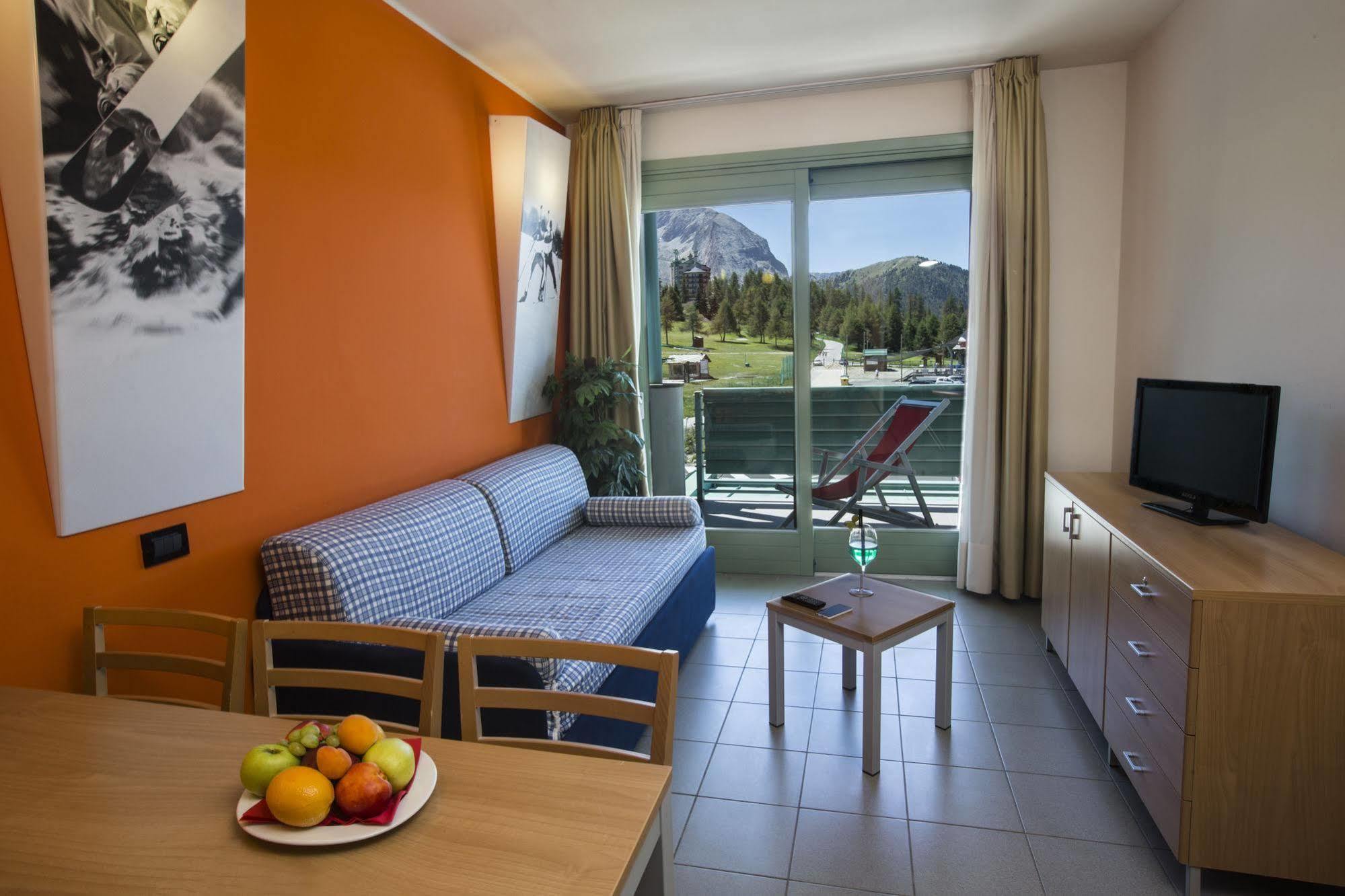 Olimpic Village Th Sestriere Apartments Exteriör bild