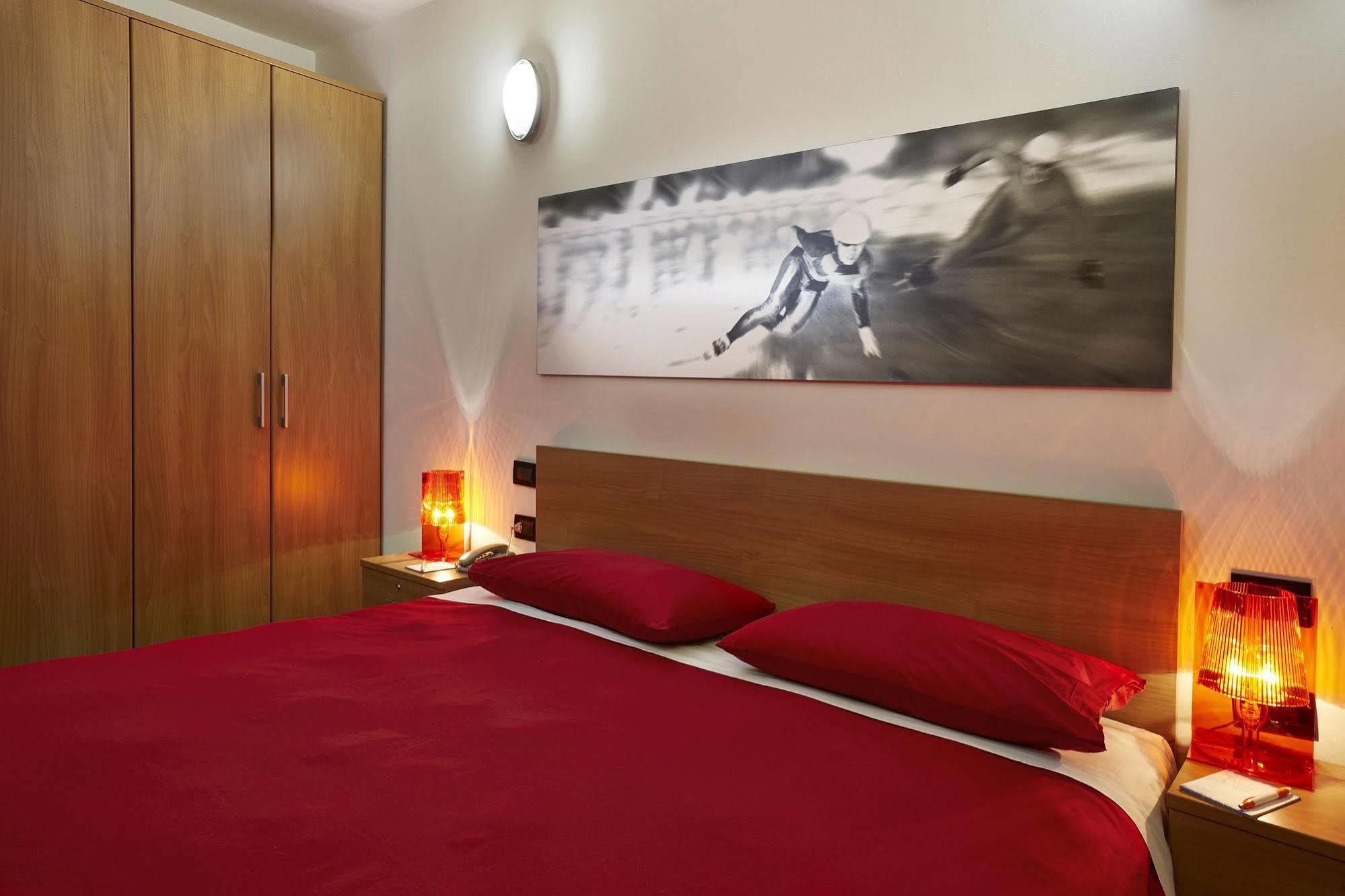 Olimpic Village Th Sestriere Apartments Exteriör bild