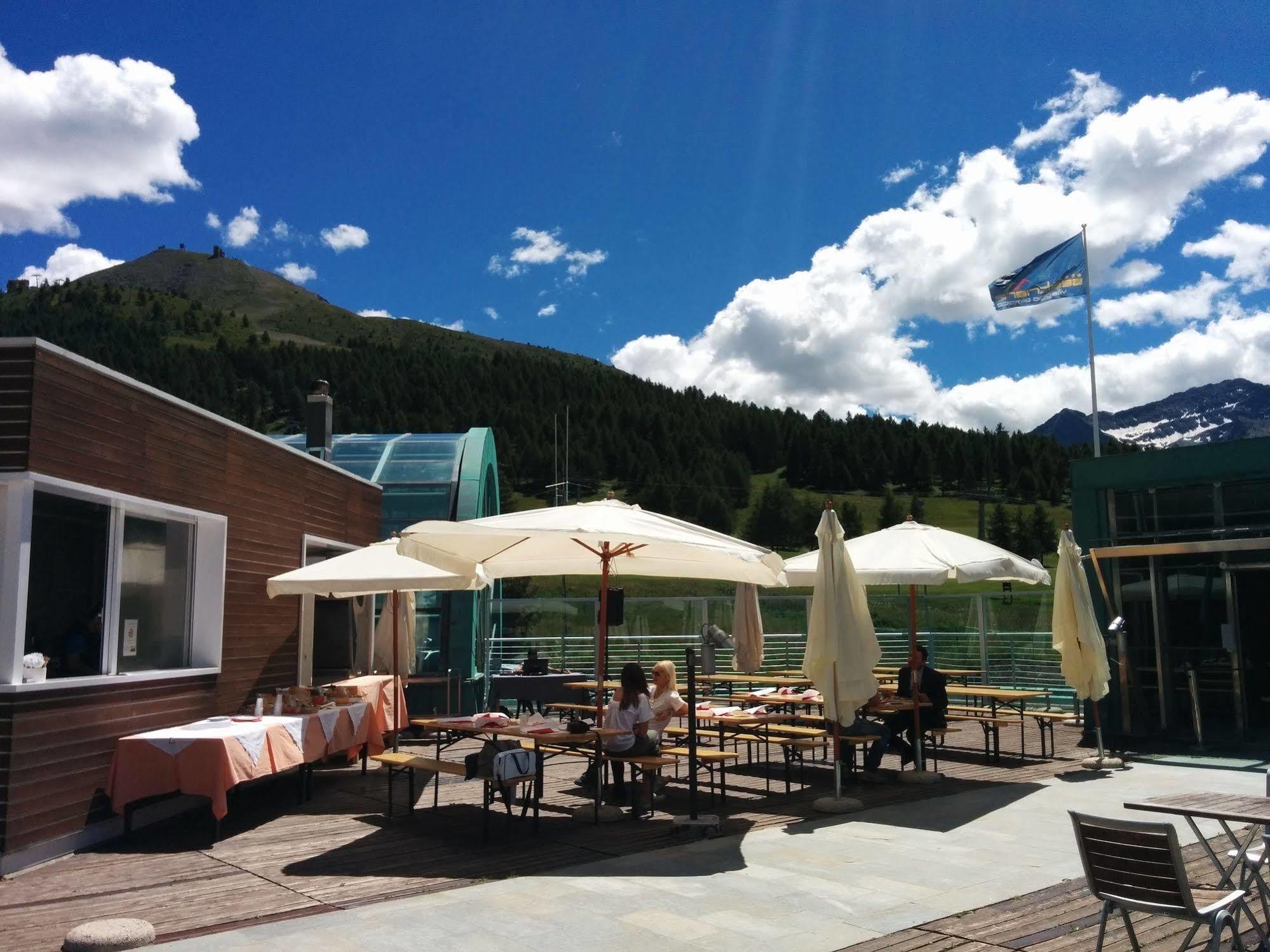 Olimpic Village Th Sestriere Apartments Exteriör bild